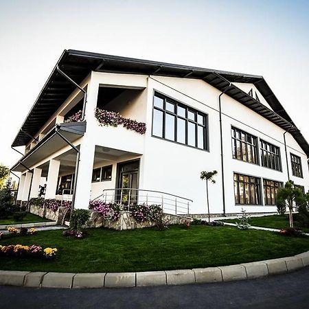 Condor Resort Dulcesti 외부 사진